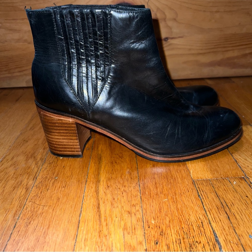 Samantha Pleet Wolverine 1000 Mile leather ankle boots. Excellent condition.